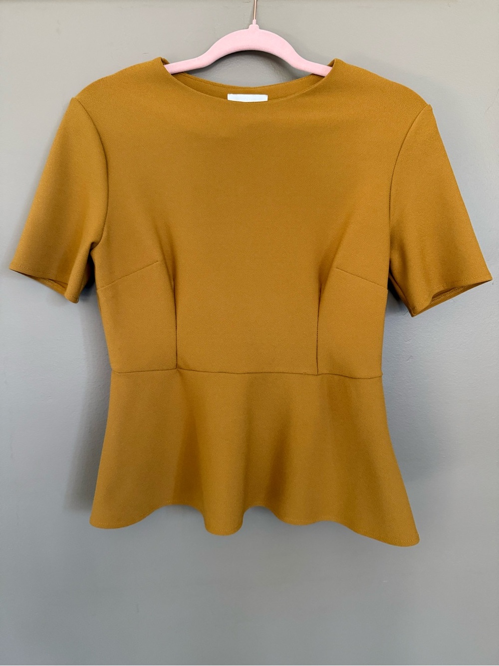 H&M Mustard Peplum Short Sleeve Top